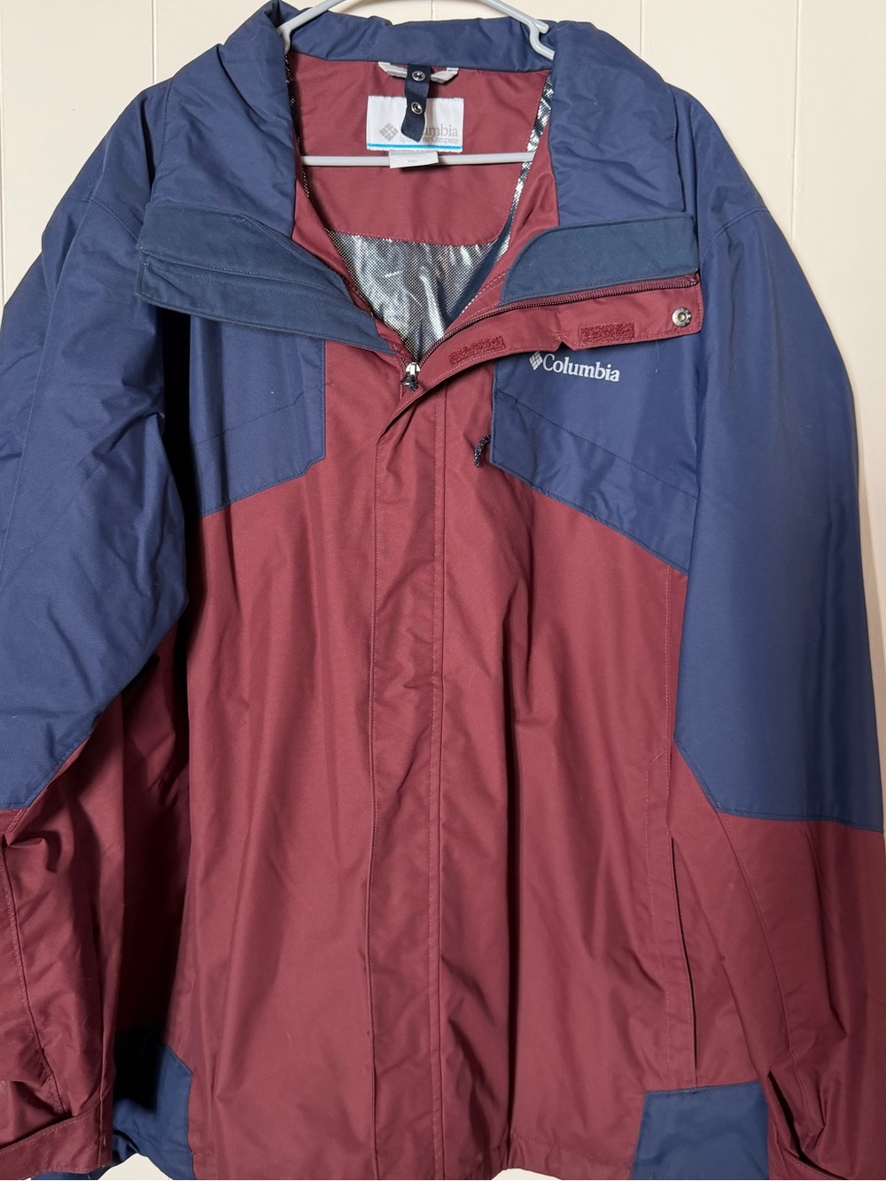 Columbia Men's Navy and Burgundy Waterproof Raincoat with Hood